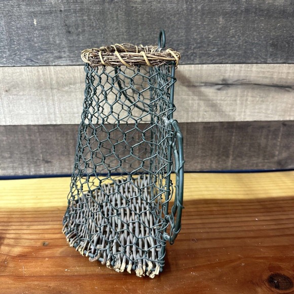 Green Chicken Wire Wall Pocket Coffee Pot/Pitcher Basket Country Farmhouse Decor - Picture 2 of 5